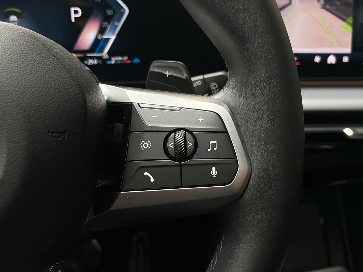 BMW X1 20xd M Sport AHK PANO SHZ QI KZU DA+ MEMORY, миниатюра 16