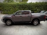 Toyota Hilux 2.4 D-4D 4x4 DoKa Executive Aut. *Leder*AH - Toyota Hilux Gebrauchtwagen in München