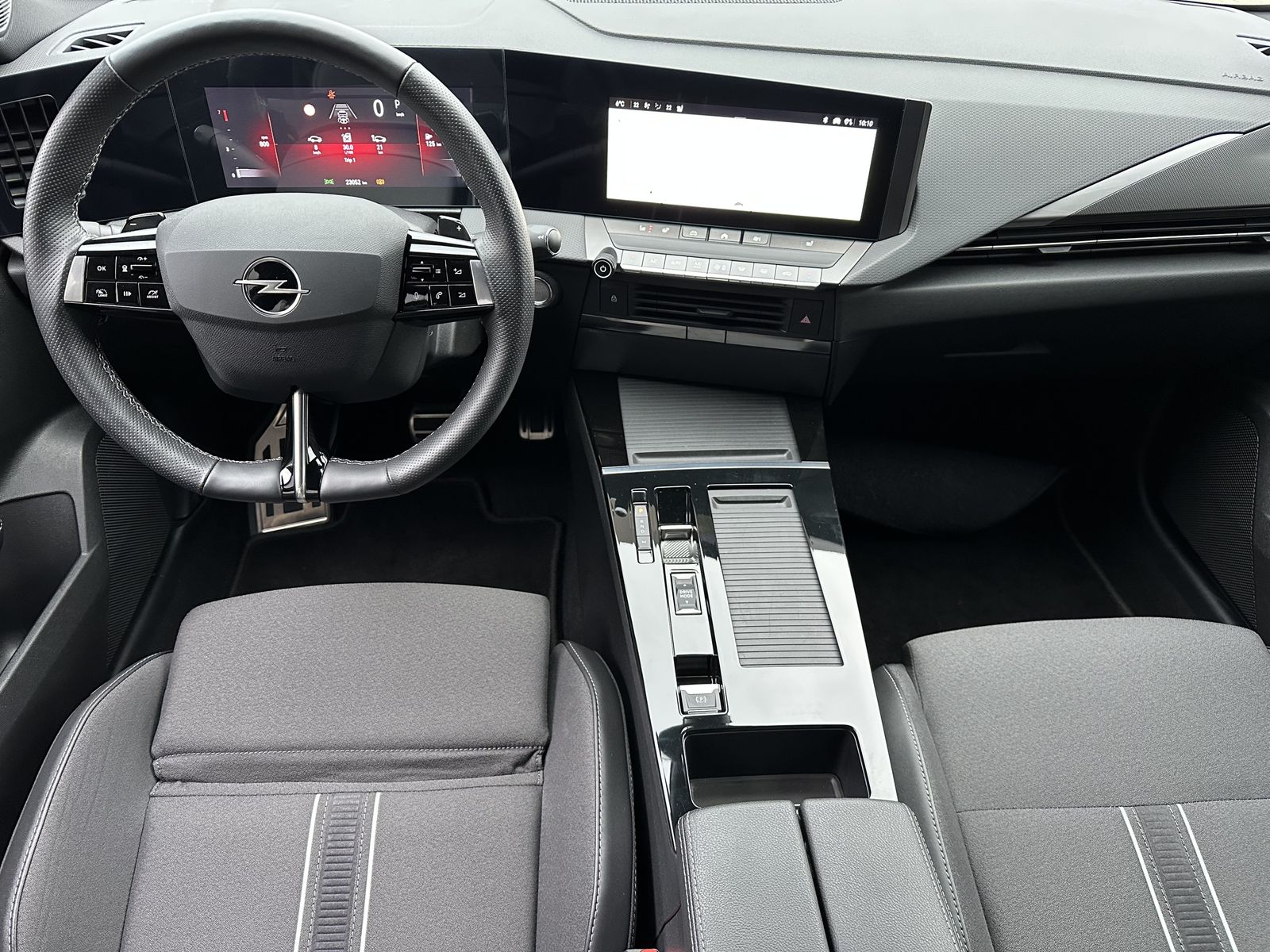 Fahrzeugabbildung Opel Astra SpT 1.2 Turbo GS Aut. NAV+LED+360°+17ZOLL