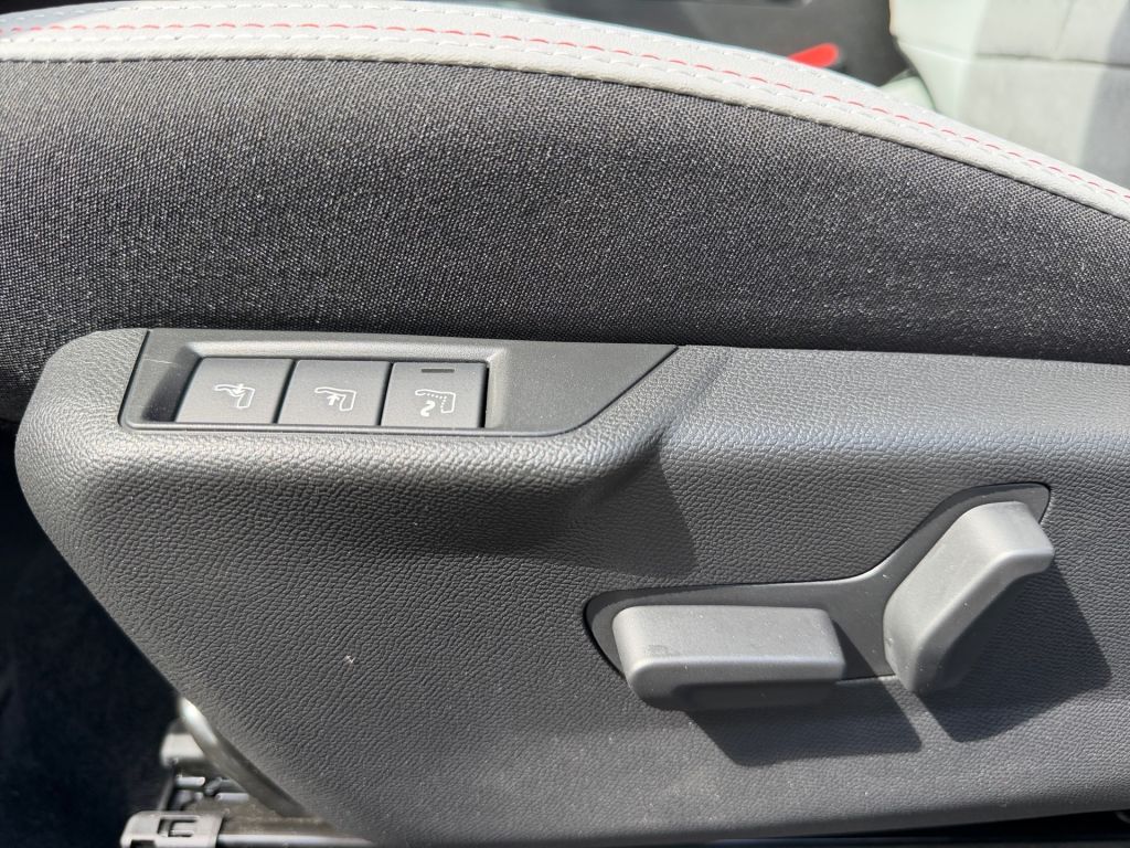 Fahrzeugabbildung Citroën C4 Hybrid 145 MAX
