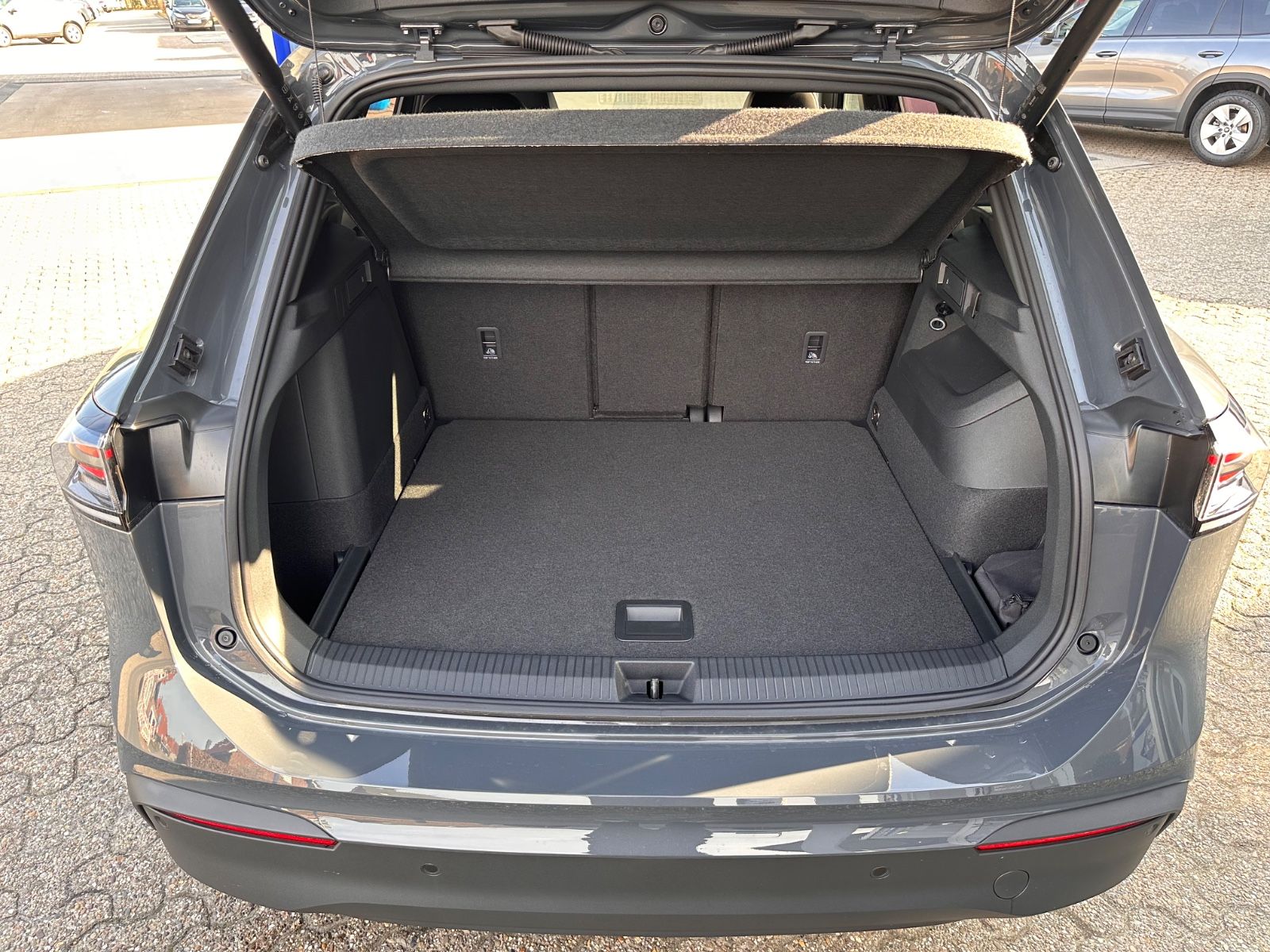 Fahrzeugabbildung Volkswagen Tiguan Life 1.5 e-Hybrid DSG ACC/APP/PDC/LED+