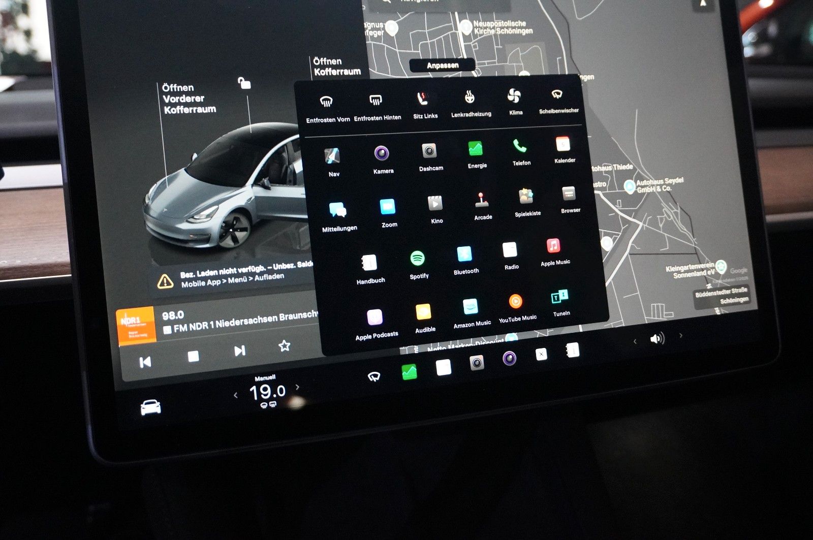 Fahrzeugabbildung Tesla Model 3 LONGRANGE DUAL-MOTOR NAVI/KAMERA/SHZ/AMD