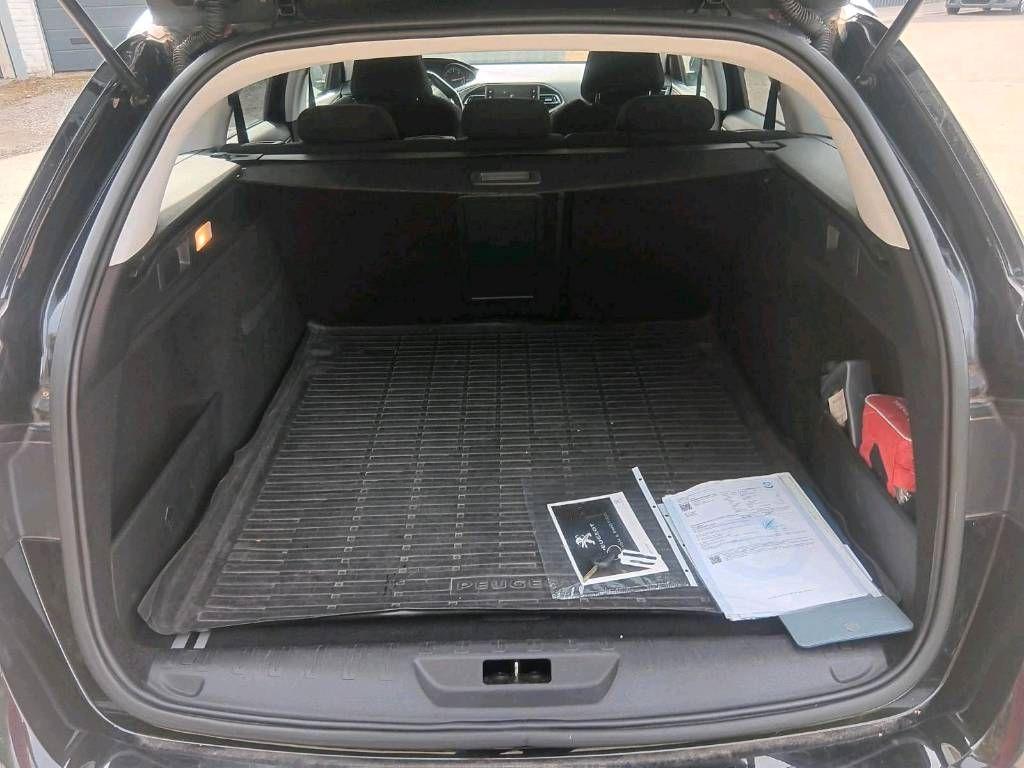 Peugeot 308 2015 — photo 7