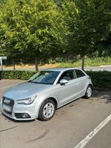 Audi A1 1.6 TDI 8 Fach bereift, Xenon, Sit... - Audi A1 8X mit Diesel-Antrieb