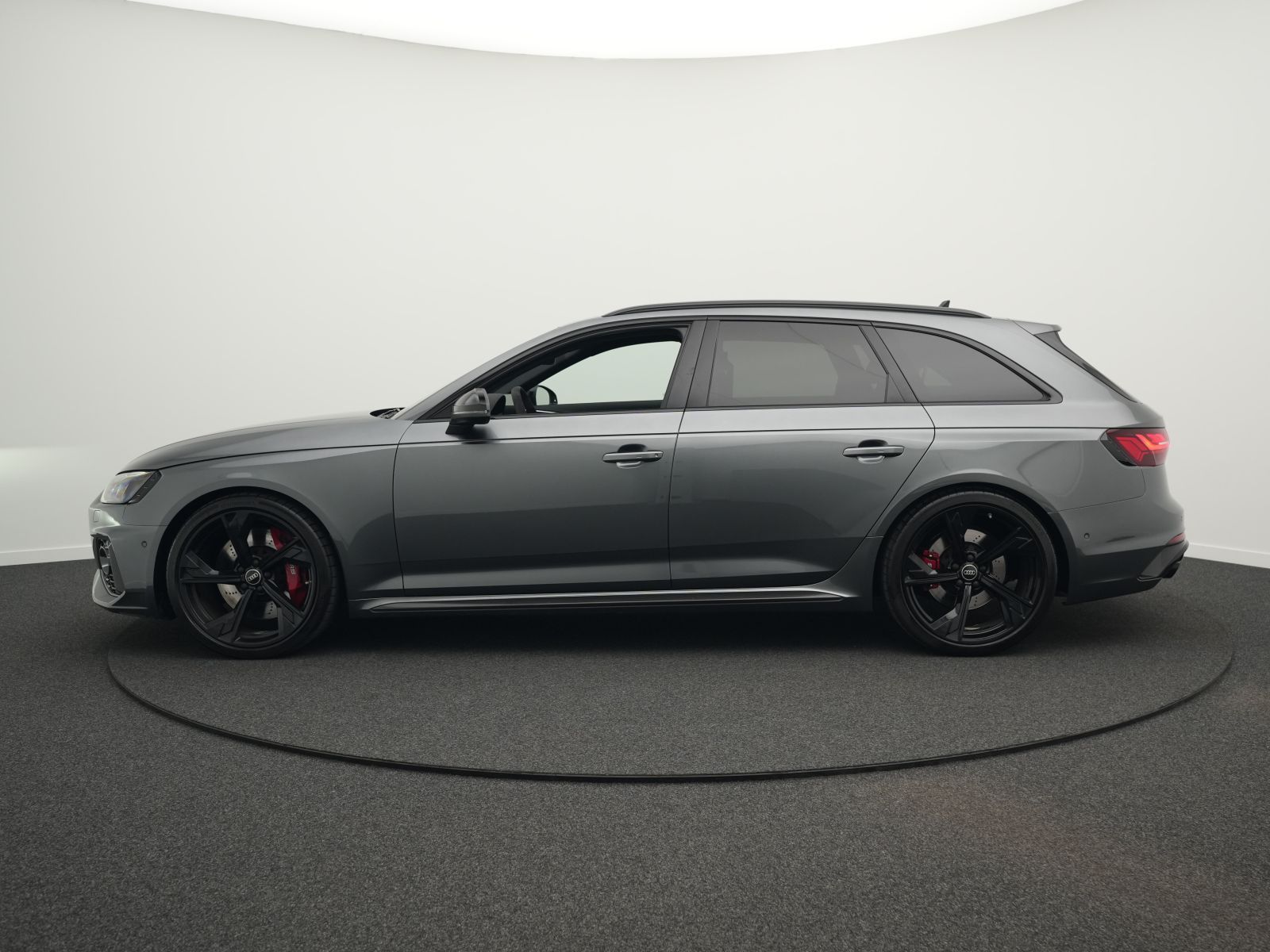 Audi RS4 - Bild 10