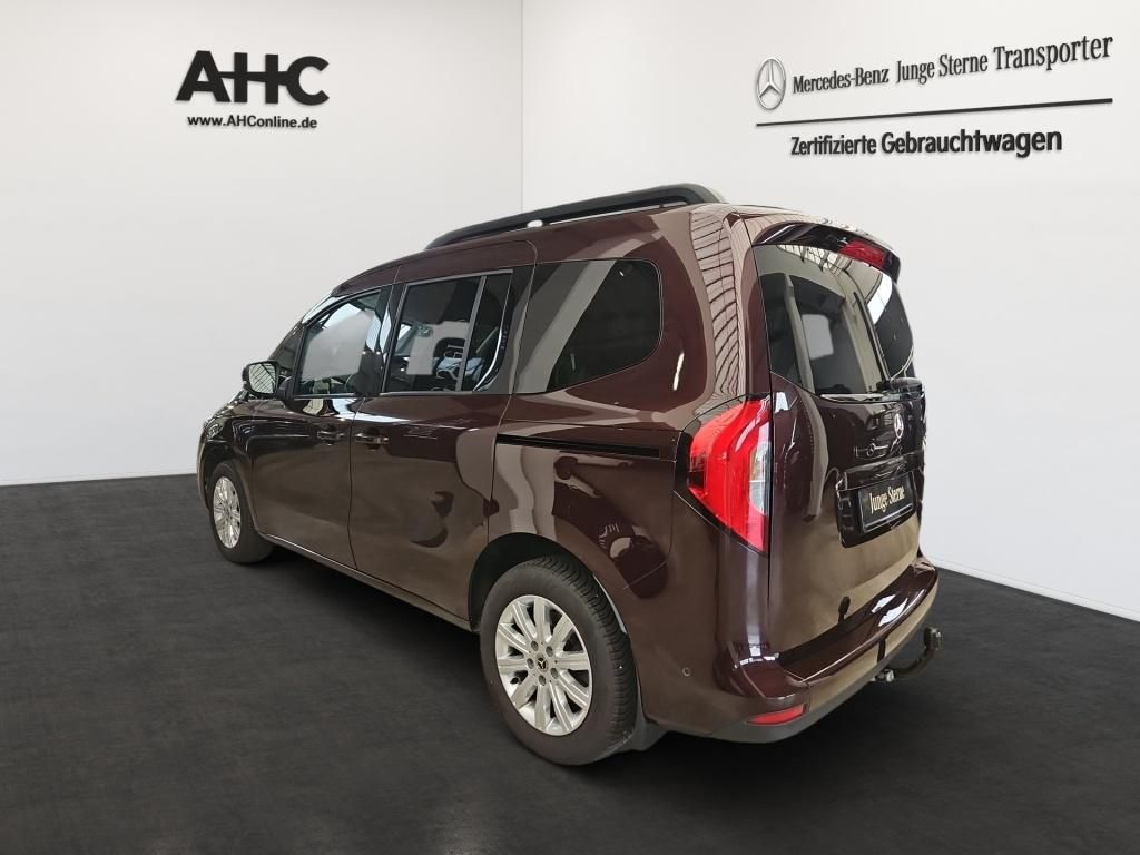 Fahrzeugabbildung Mercedes-Benz T 180 PROGRESSIVE AHK Navi LED PTS RFK SHZ Tisch