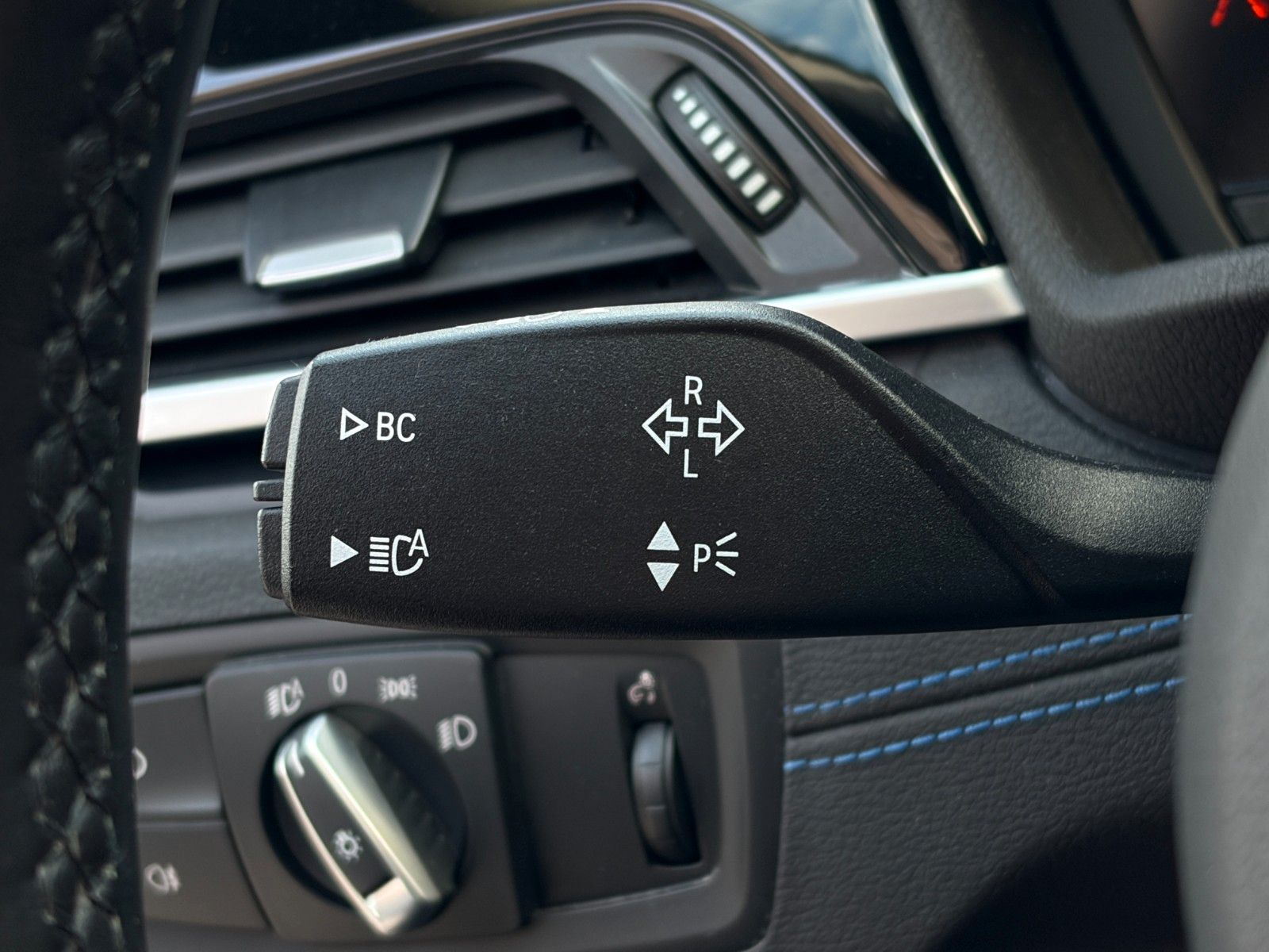 Fahrzeugabbildung BMW X1 xDr. 25d M Sport 2Z-Klima Pano H&K CAM CarPl.