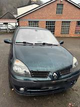 Renault Clio 1.2l - Renault Clio aus 2004: 1.2