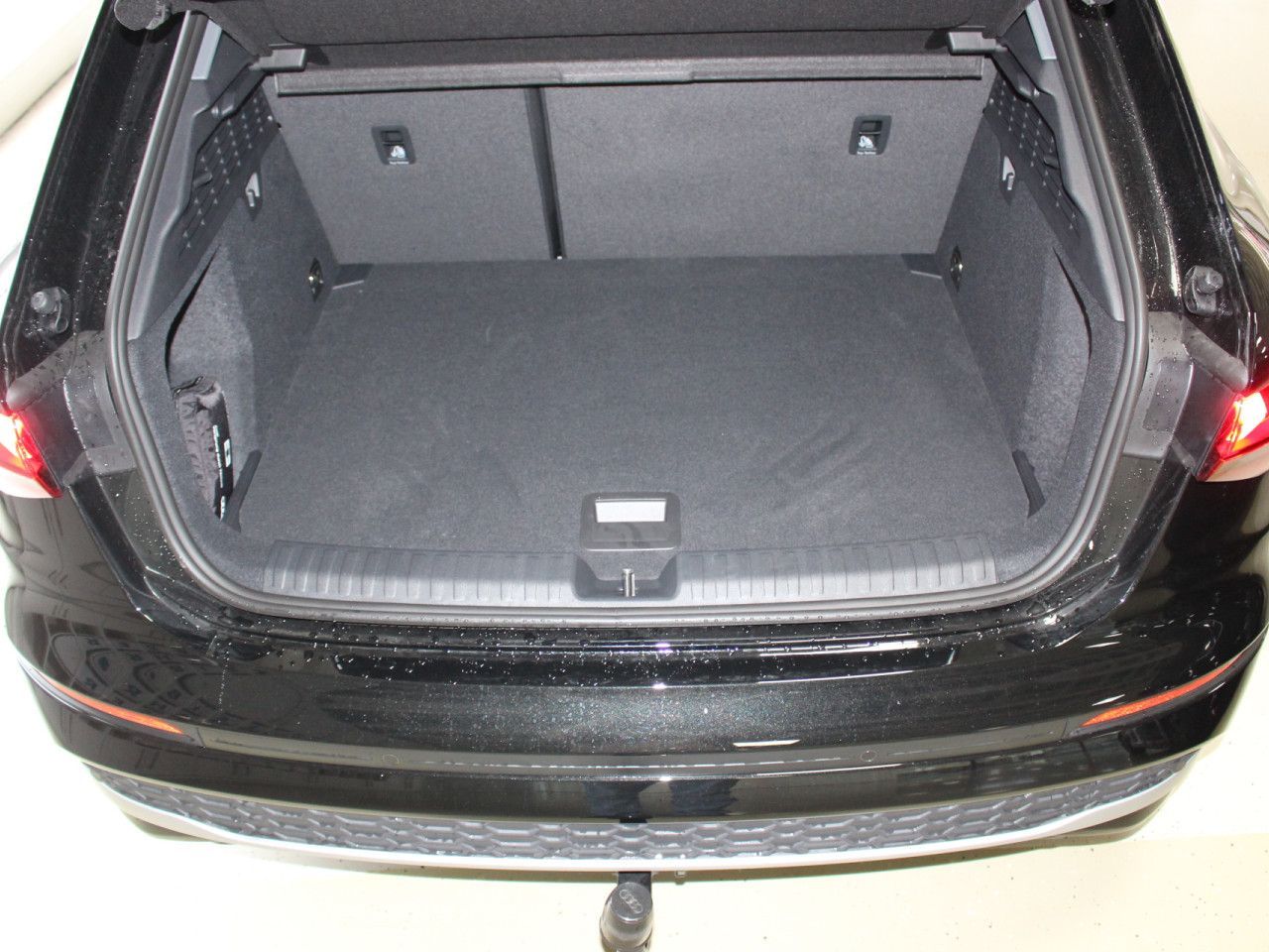 Fahrzeugabbildung Audi A3 35 TFSI Sportback AHK/ACC/LED/CAM