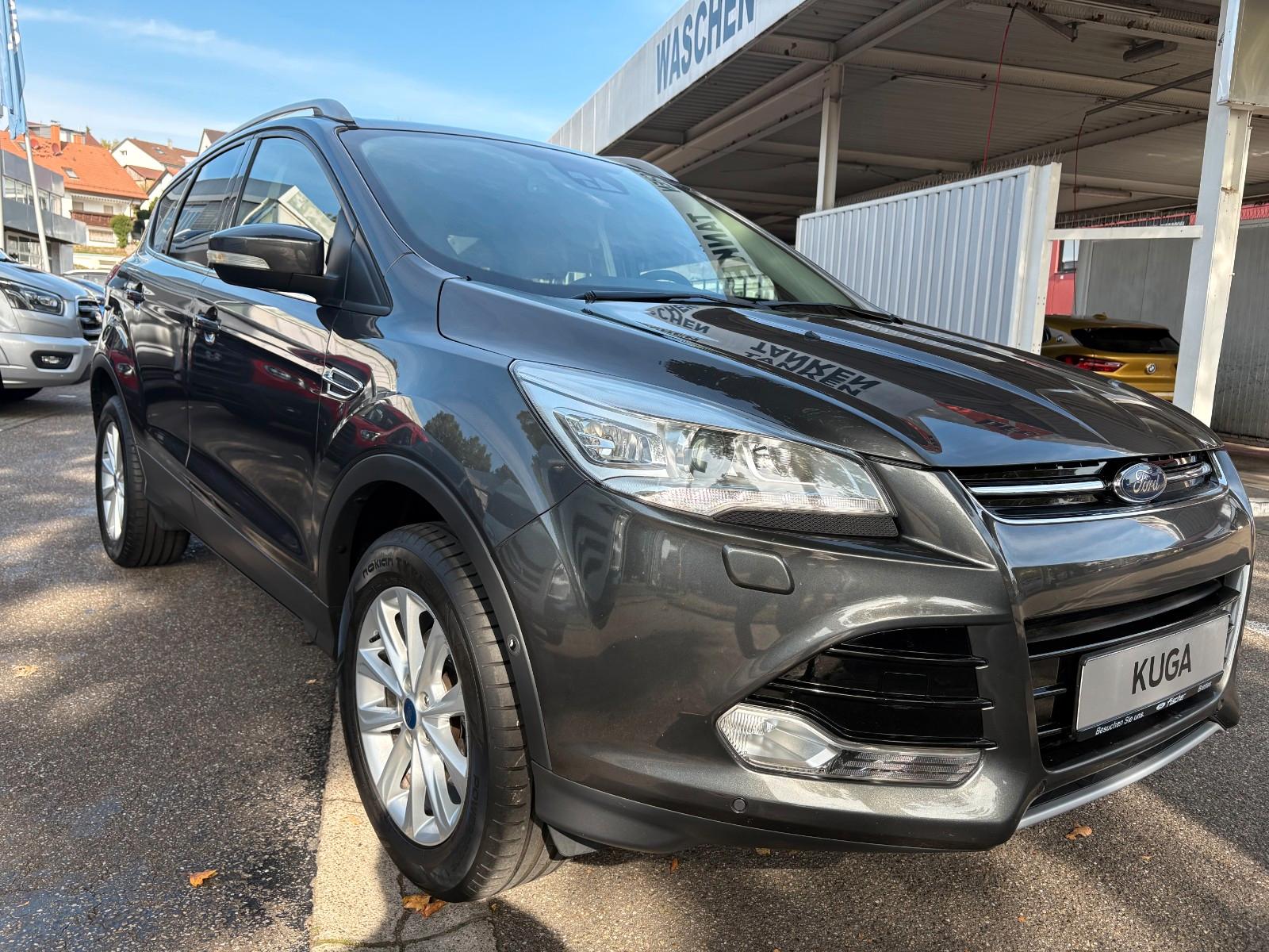 Ford Kuga Titanium,AHK,Kamera,Sitzh.,TÜV neu,