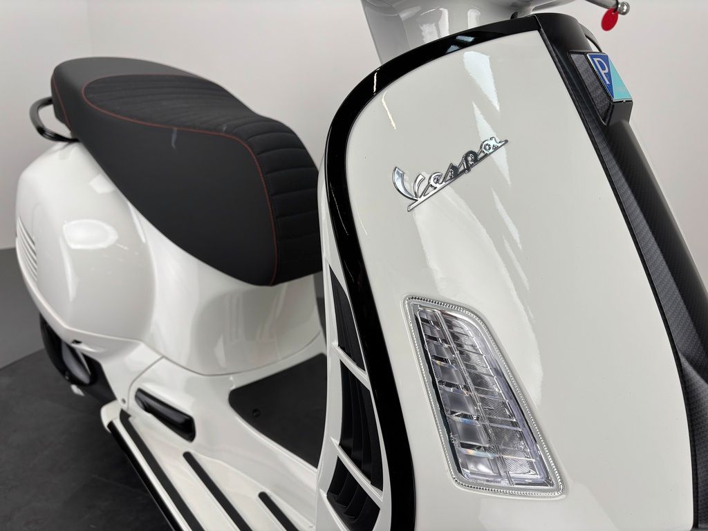 Fahrzeugabbildung Vespa GTS 310 SuperSport E5+ *NEUFAHRZEUG
