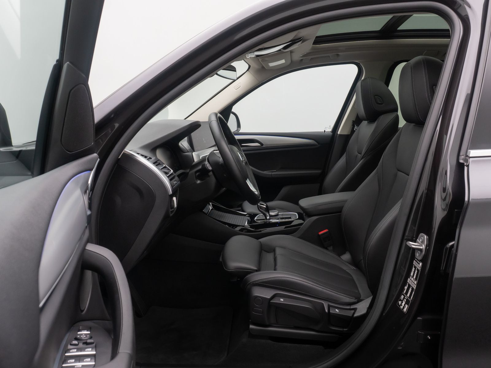 Fahrzeugabbildung BMW X3 xD30i  DAB Kamera HiFi AHK Panorama Laser 19"