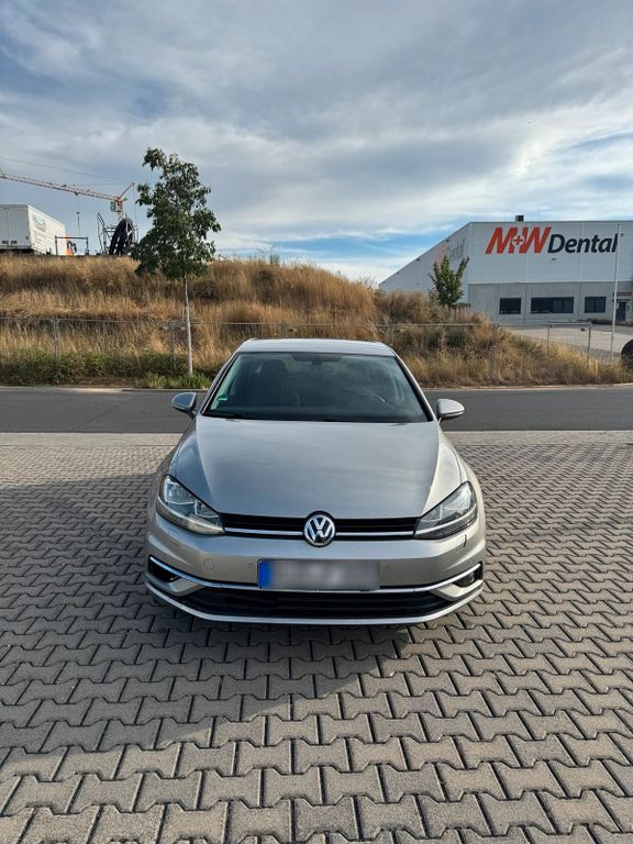 Image of Volkswagen Golf