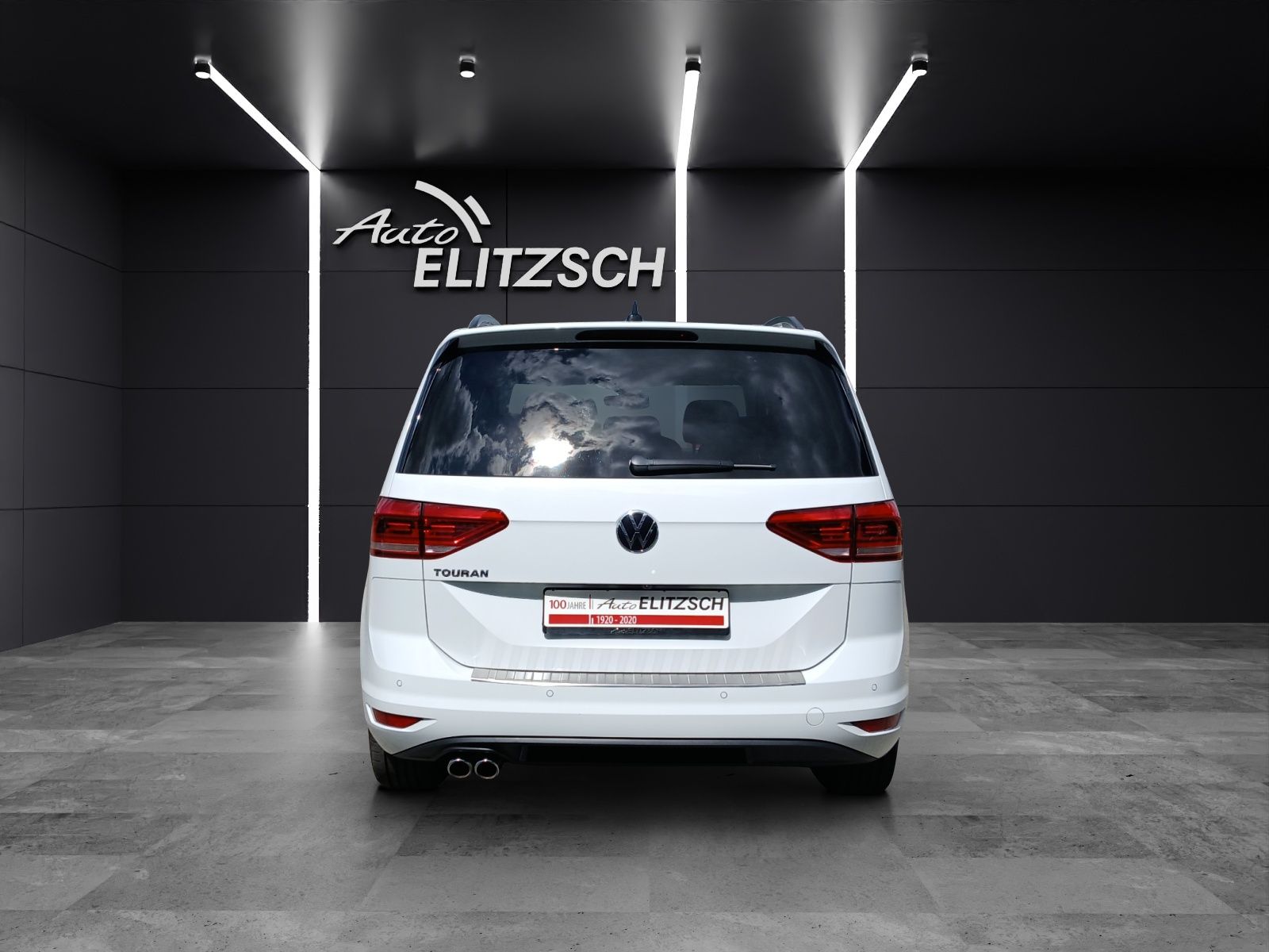 Fahrzeugabbildung Volkswagen Touran 2.0 TDI Highline DSG AHK Pano Kamera