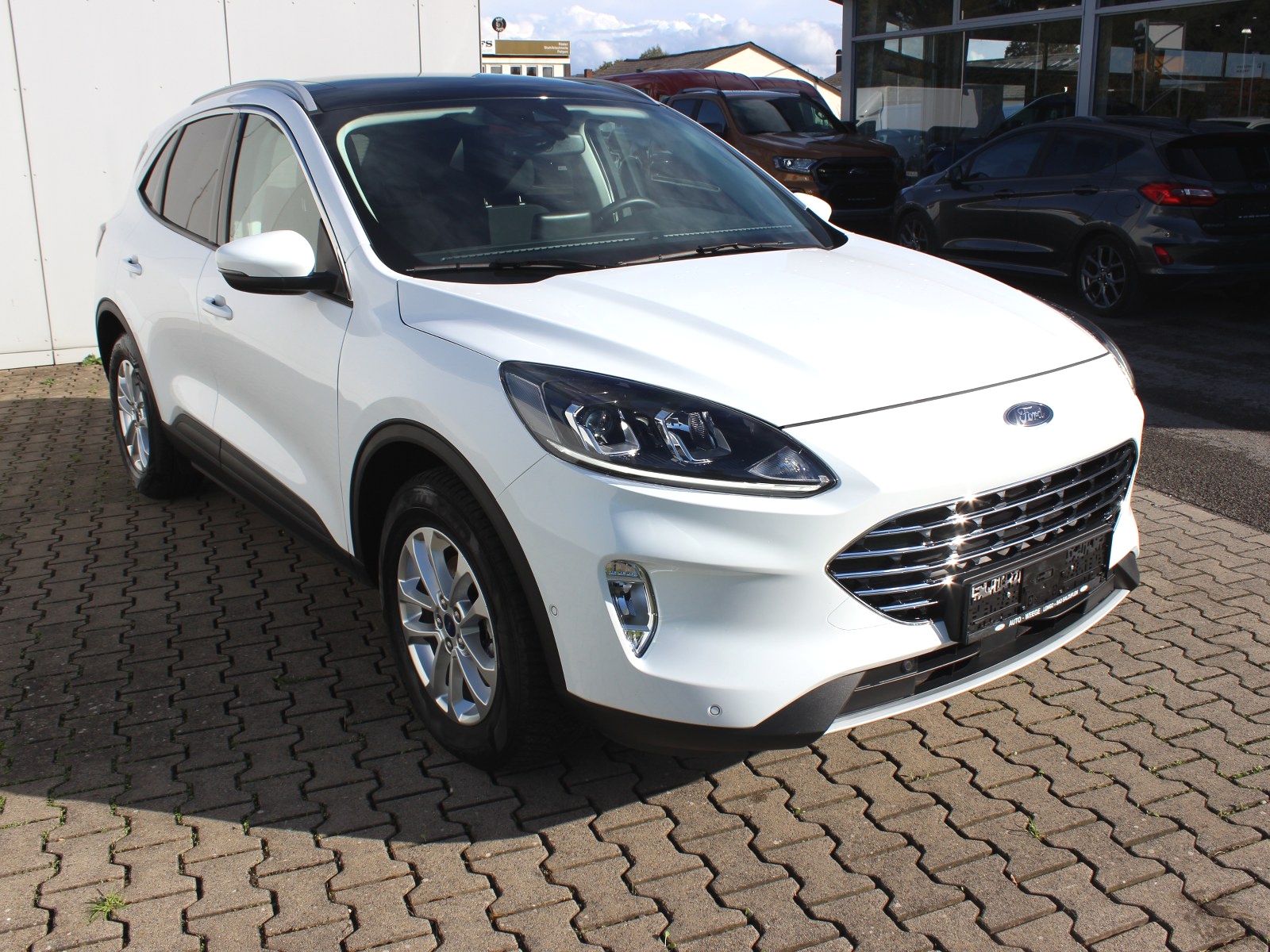Fahrzeugabbildung Ford Kuga Plug-In Hybrid Titanium 2,5 Duratec