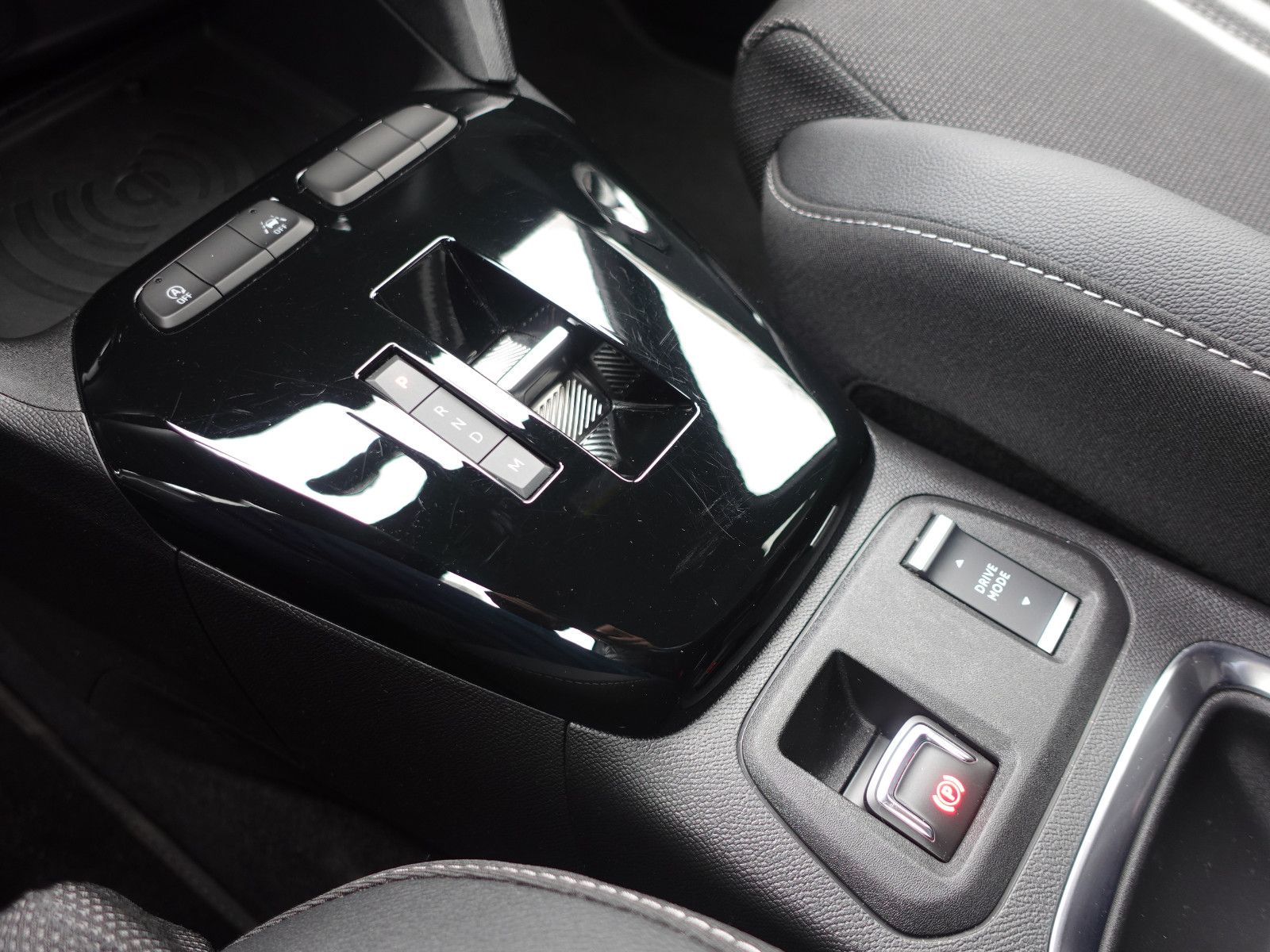 Fahrzeugabbildung Opel Corsa GS 1.2T,Navi,Kamera,Sitzhzg,Allwetter,LED