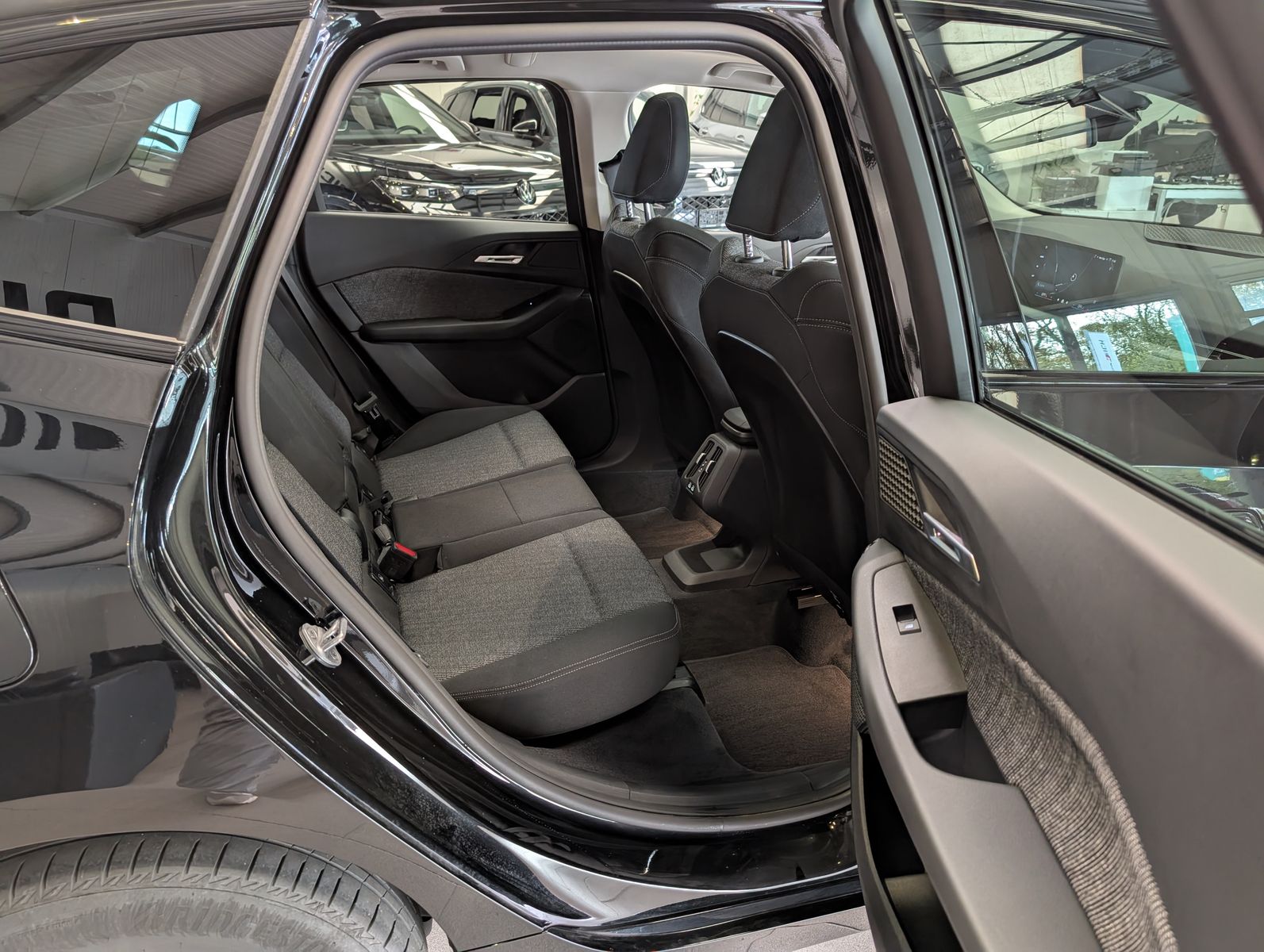 Fahrzeugabbildung BMW 218 Active Tourer i Travel-Pake LED Cam Pano AHK