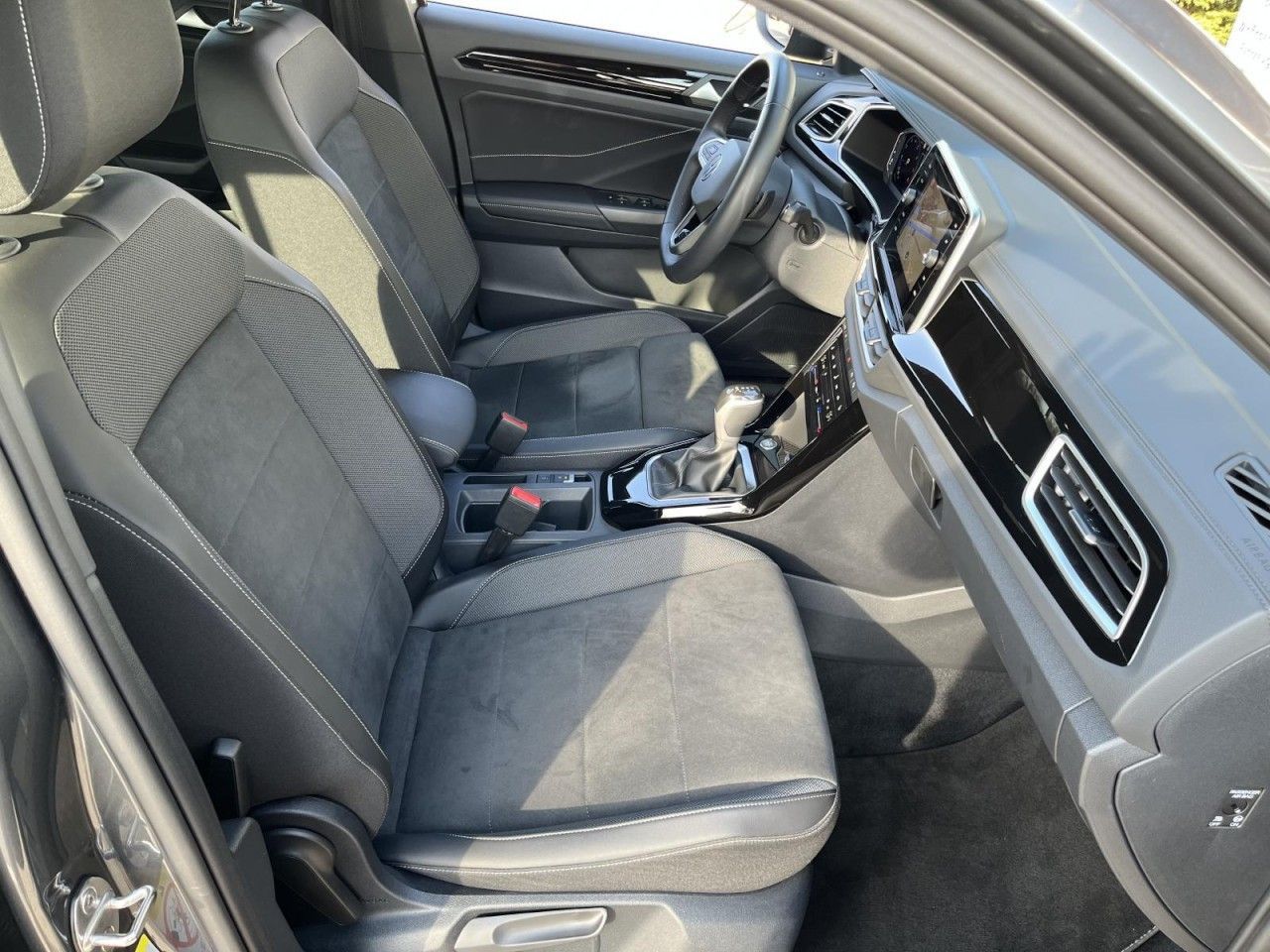 Volkswagen T-Roc - Bild 11