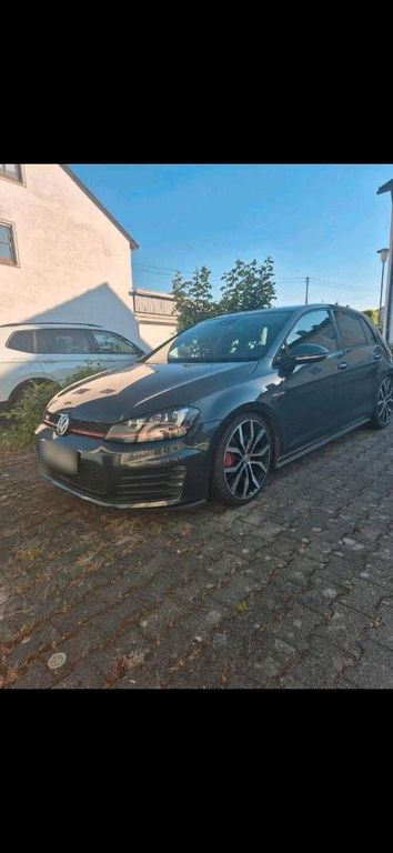 Image of Volkswagen Golf