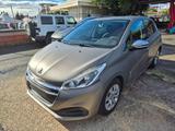 Peugeot 208 PureTech 82 5 porte Active - Peugeot 208 mit Halbautomatikschaltung
