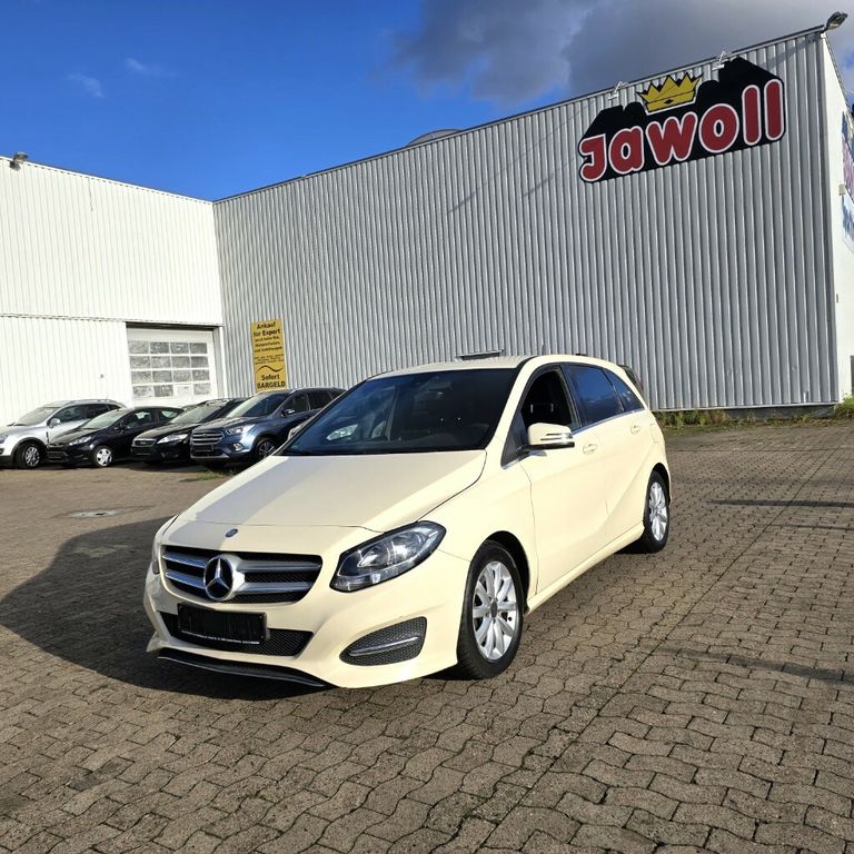 Mercedes-Benz B 180