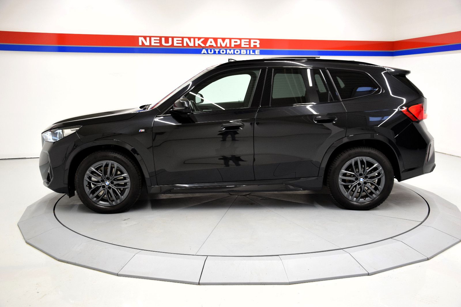 Fahrzeugabbildung BMW X1 23d xDrive M Sport Pano LED ACC HuD h/k Leder