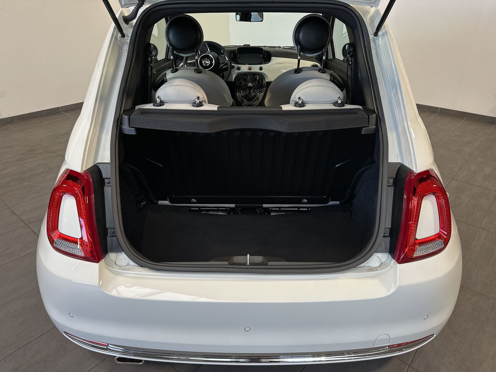 Fahrzeugabbildung Fiat 500 1.0 GSE Dolcevita PANORAMA+KOMFORT-PAKET+PP