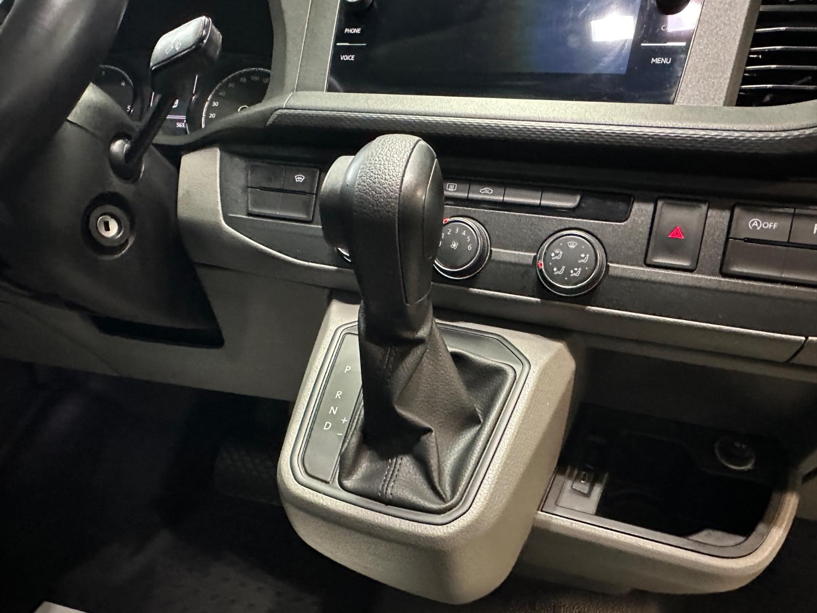 Volkswagen T6.1 Transporter Plus 2.0 TDI DSG FWD lang*LKW*