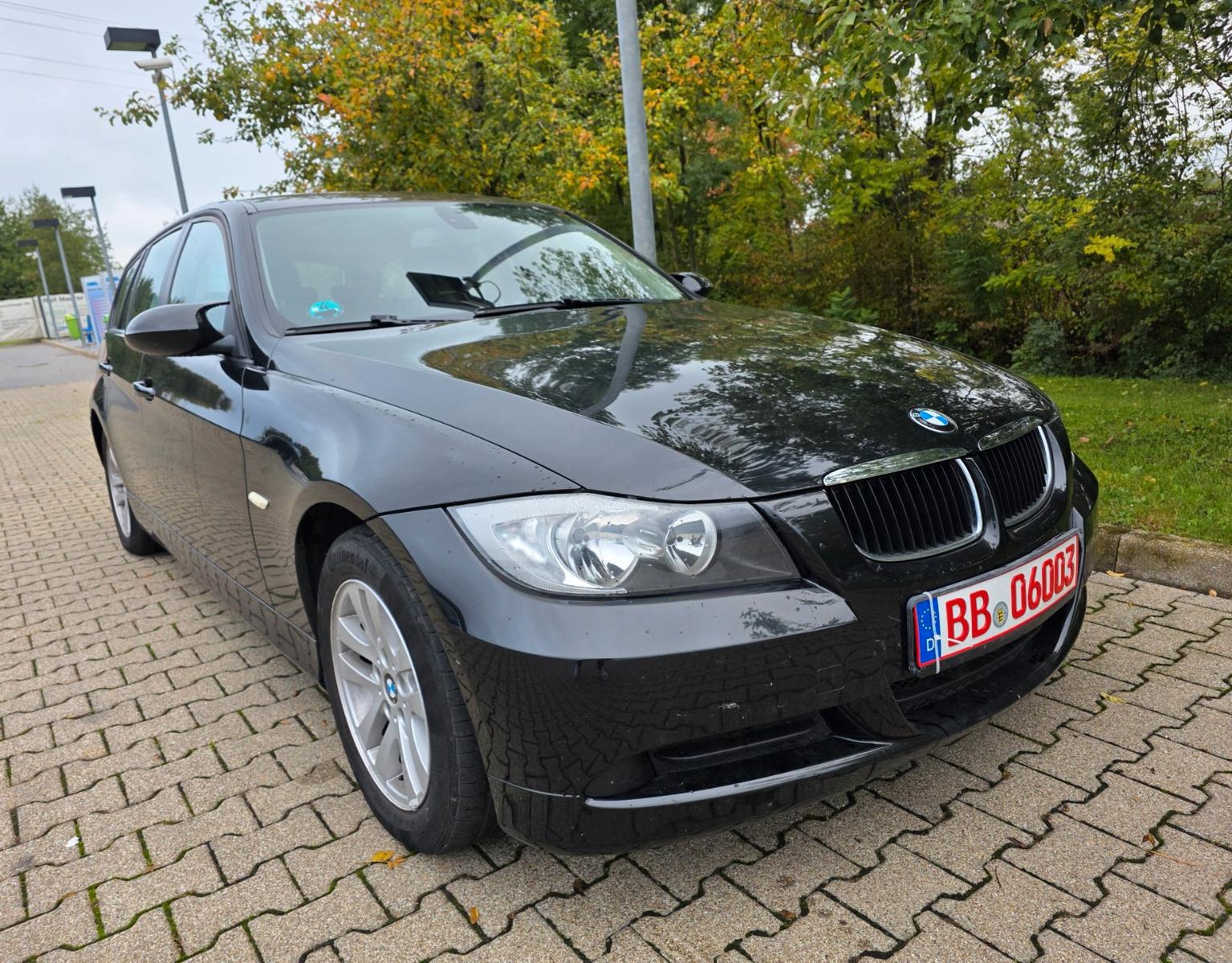 BMW 318/GARANTIE/AUTOMATIK/TÜV 06.26/AHK/TEMP.