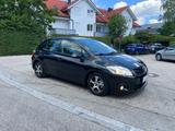 Toyota Auris 1.4 D-4D Klimaatomatik - Toyota Auris Gebrauchtwagen in München