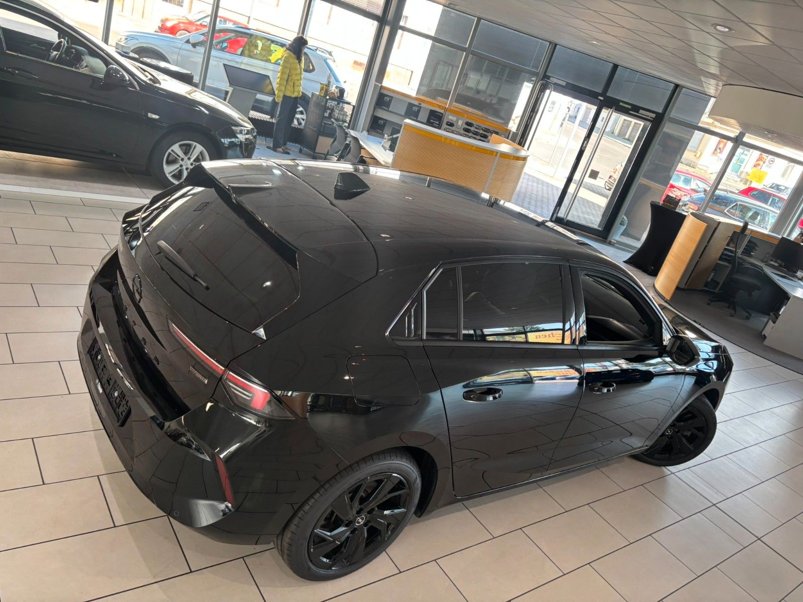 Fahrzeugabbildung Opel Astra L Lim. 1.6 HYBRID GS SPORT NAVI/360°/DAB+