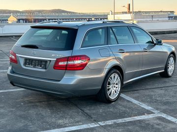 Mercedes E 200 - 5