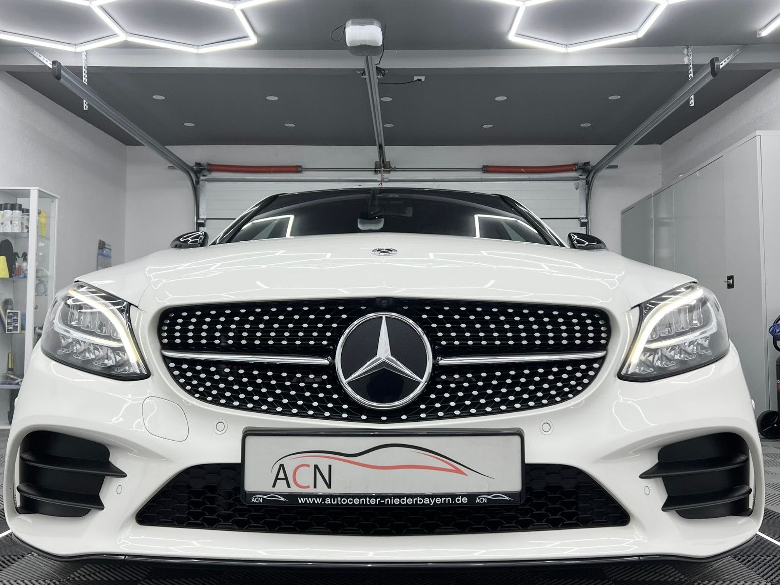 Fahrzeugabbildung Mercedes-Benz C 300 Lim. AMG-LINE/360*/BURMESTER/WIDESCREEN