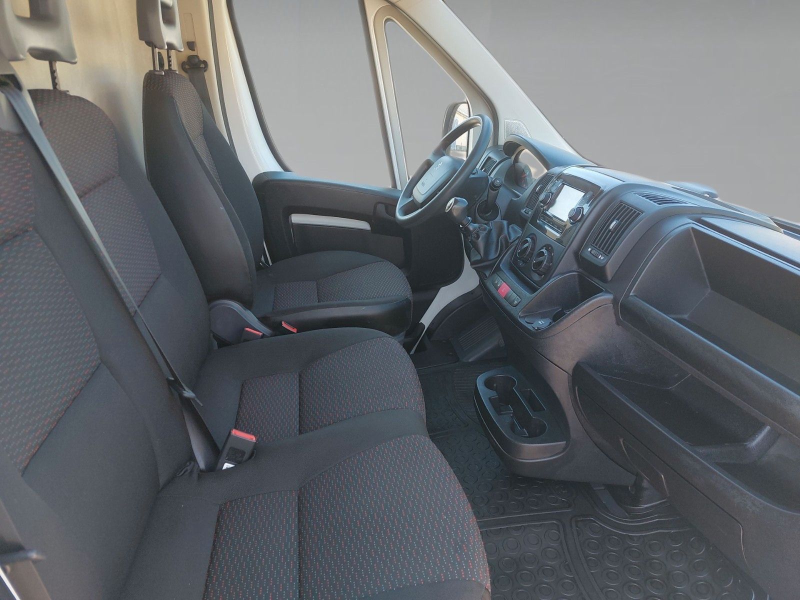 Peugeot BOXER KASTEN330 L1H1 START&STOP KAMERA BLUETOOTH – Bild 4
