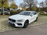 Volvo V60 B4 D Geartronic Momentum Pro - Volvo V60 Gebrauchtwagen in Stuttgart