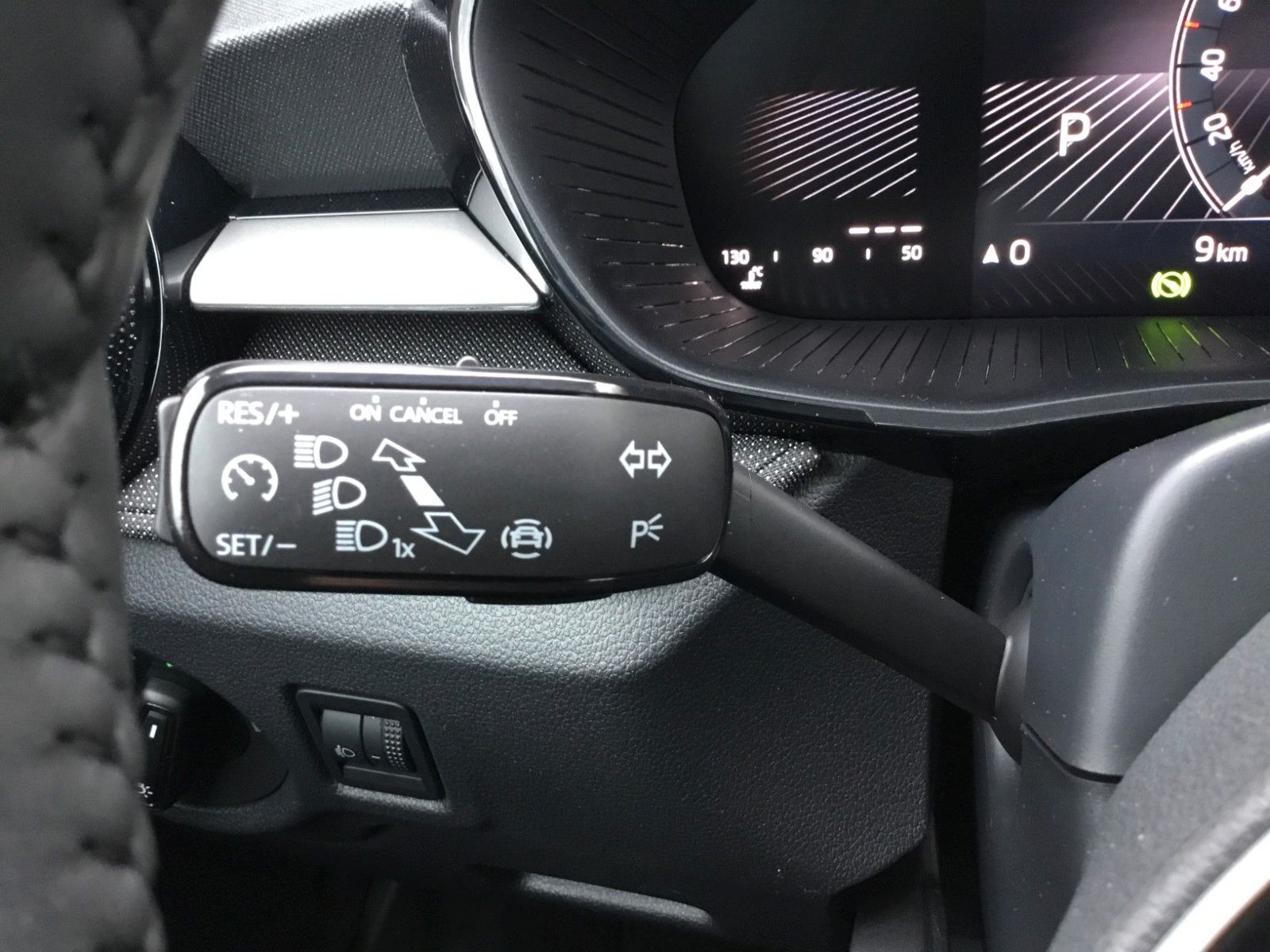 Fahrzeugabbildung SKODA Fabia 1.0l TSI DSG Selection+15"+LED+Sitzheizung