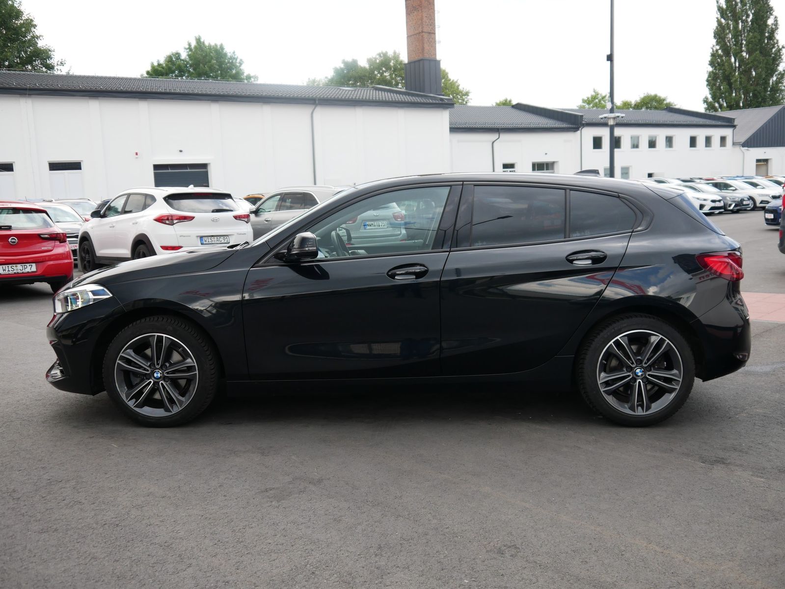 BMW 118i Sport Line LED Navi Sitzheizung Sportsitze imagem 2