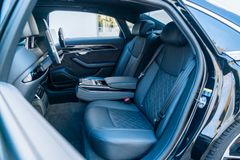 AUDI A8 50TDI LANG/ STANDHZG./ 21"/ S-LINE/ FOND TV AUDI A8 50TDI LANG/ STANDHZG./ 21"/ S-LINE/ FOND TV