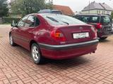 Toyota Avensis Automatik HU/AU neu - rote Toyota Avensis