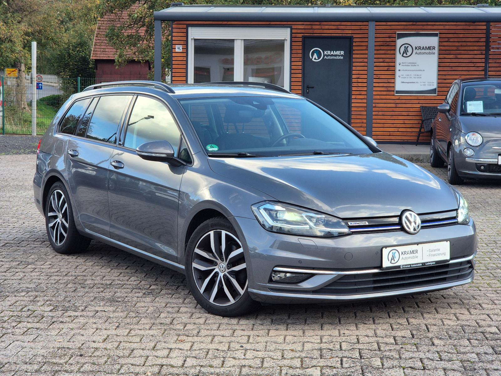 Volkswagen Golf 1.5 TSI UNITED Varian/ AHK/ LED/ Navi/ ACC