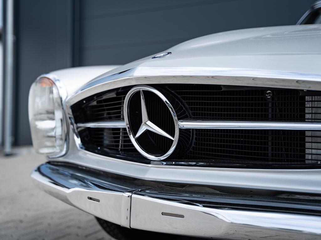 Mercedes-Benz SL 280