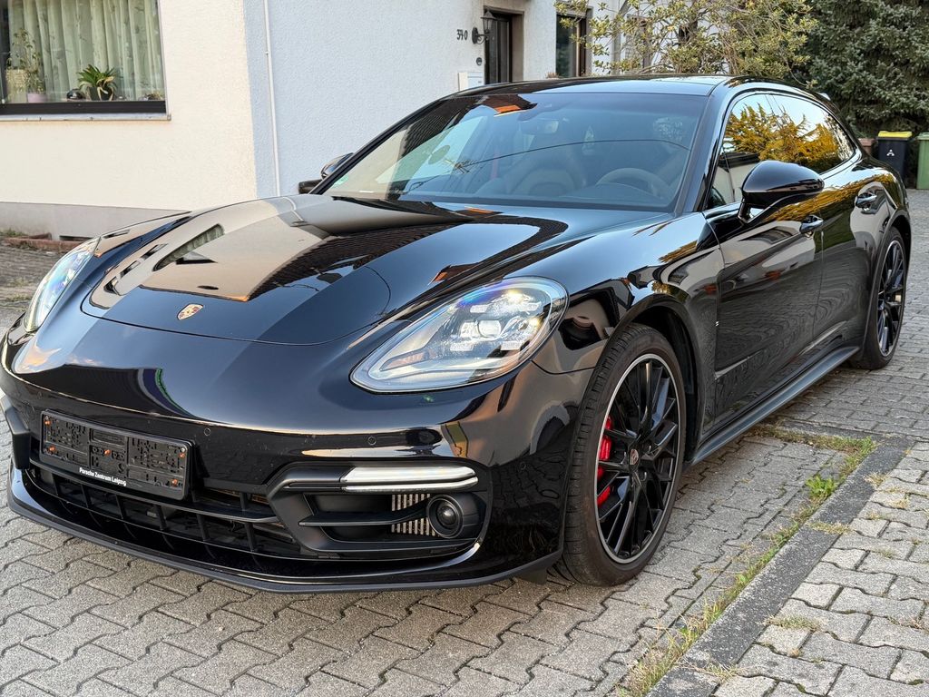 Image of Porsche Panamera