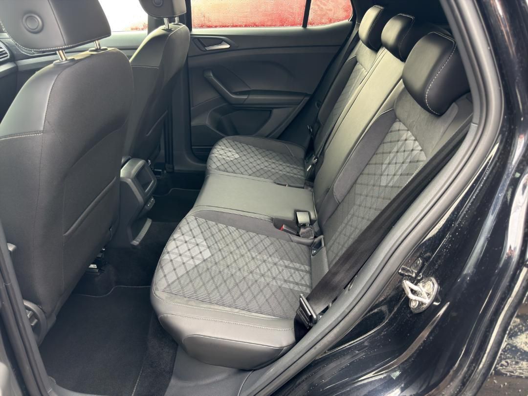 Fahrzeugabbildung Volkswagen T-Cross R-Line. Connect.Navi.ZV.LM-Felgen.GJR.uv