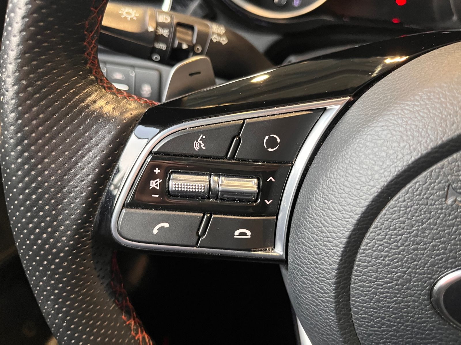 Fahrzeugabbildung Kia Ceed GT KLIMA LED NAVI ALU