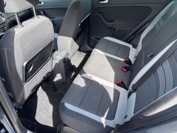 Volkswagen Golf Plus - 11