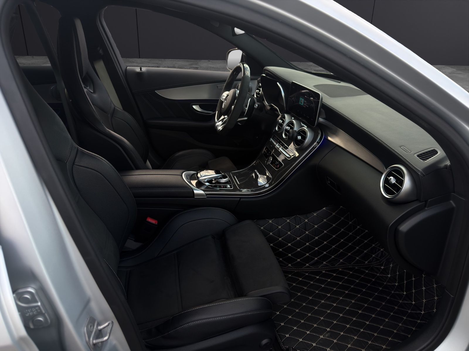 Fahrzeugabbildung Mercedes-Benz C 63 AMG S *Perf. AGA*Carlsson*Carbon*Mattlack*