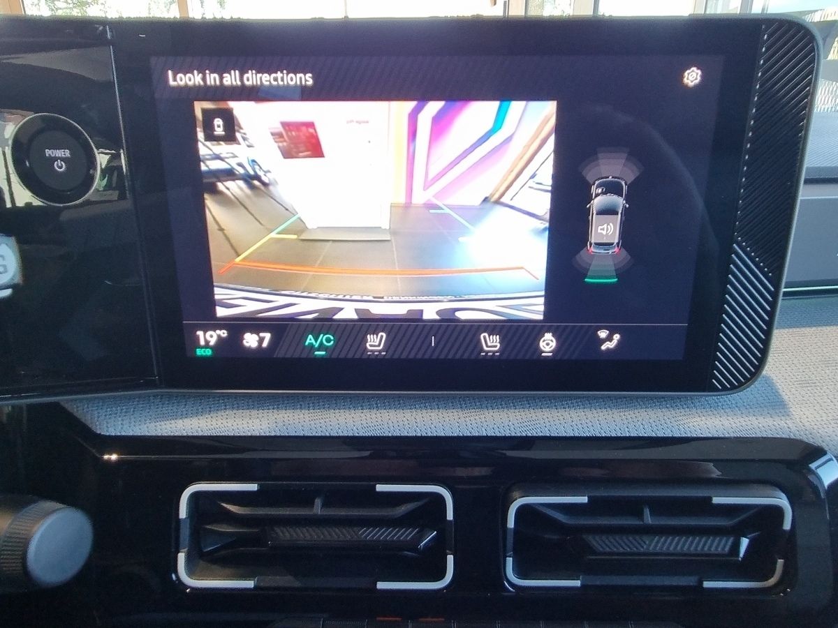 Fahrzeugabbildung Renault R 5 E-Tech Roland-Garros 150 Comfort Range