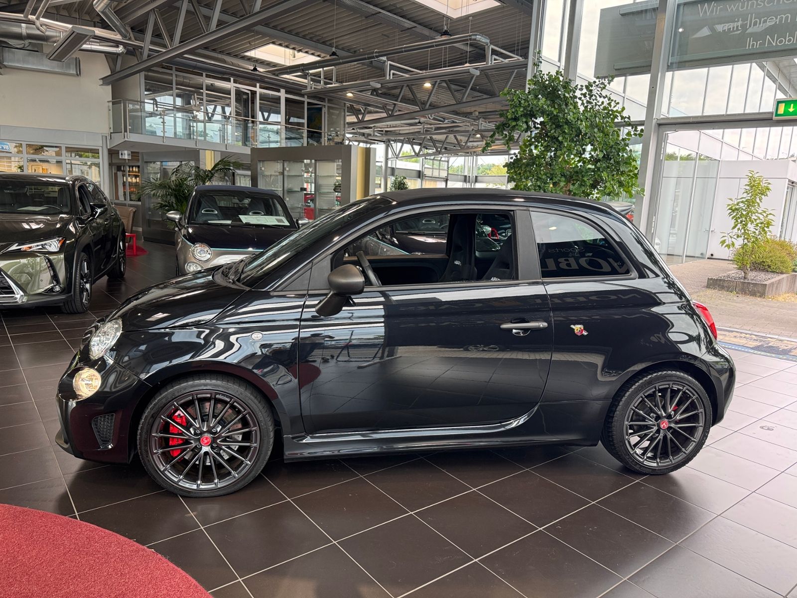 Fahrzeugabbildung Abarth 595C Competizione XENON NAVI ALU
