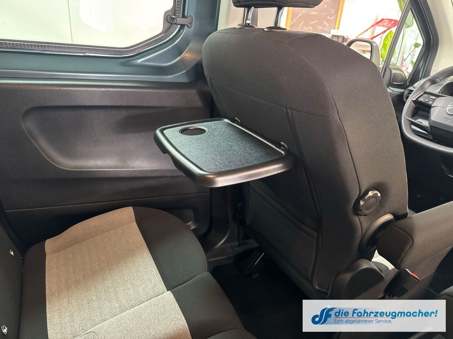 Fahrzeugabbildung Citroën Berlingo Plus Elektromotor M LED Apple CarPlay A