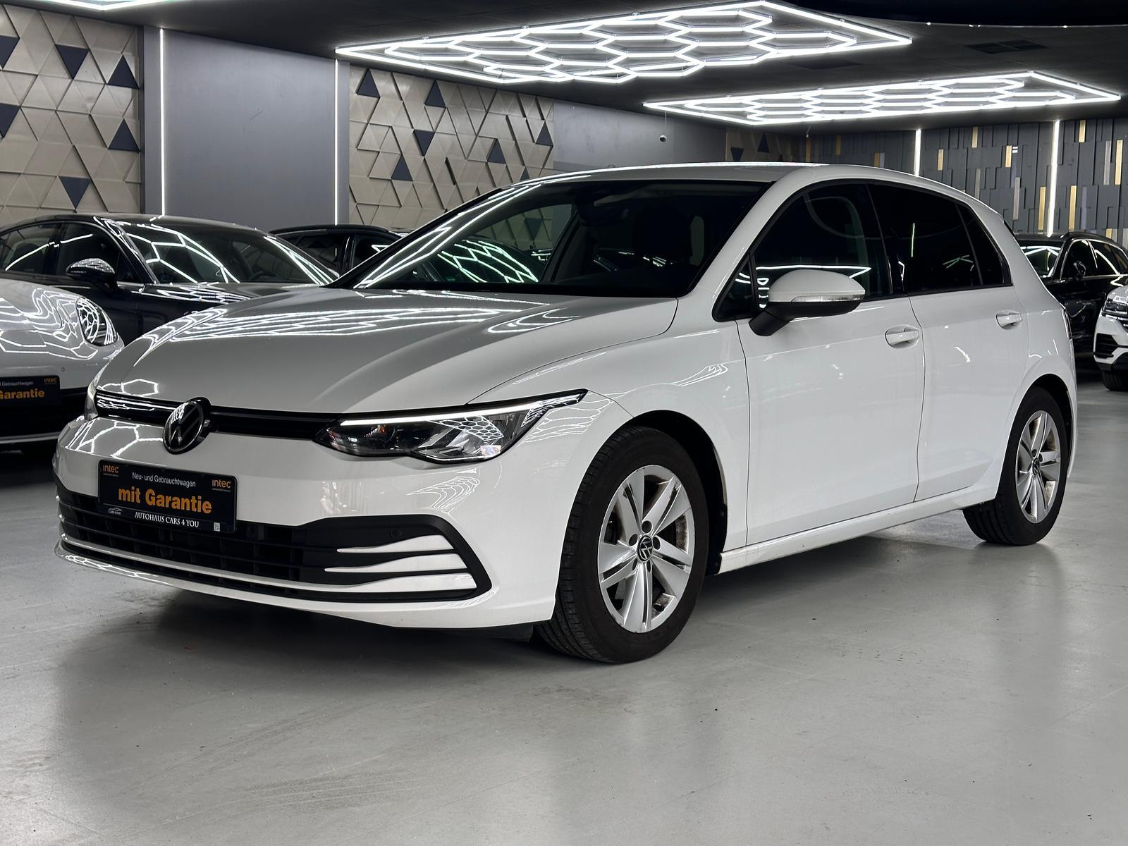 Volkswagen Golf Life 1.5 TSI ACT LANE/SHZ/CARPLAY/NAVI/LED